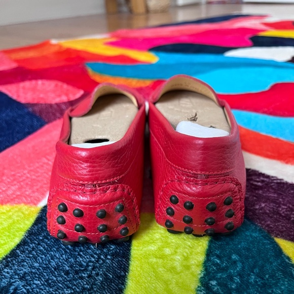 M. Gemi Women's Red Leather Slip On Driving Moccasin Loafer Size 40 (9) - Picture 2 of 7